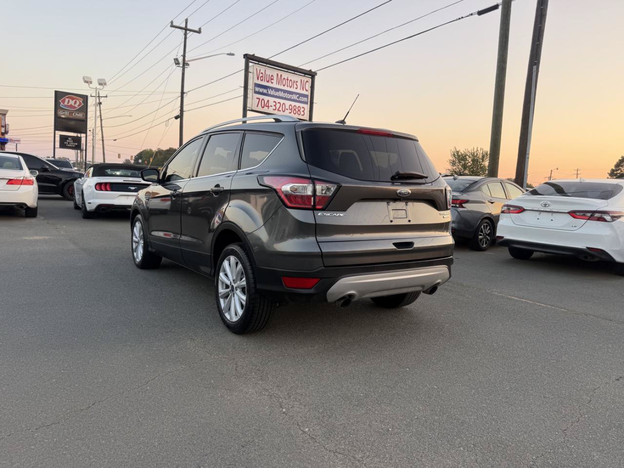 Used 2017 Ford Escape Titanium FWD image 4
