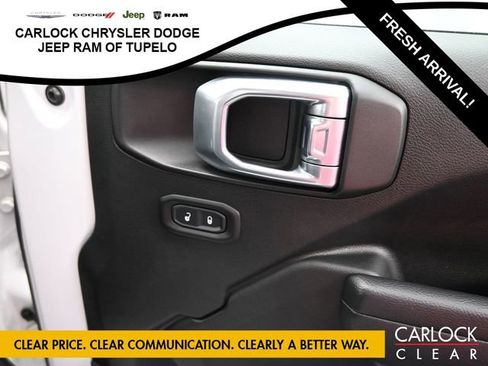 Used 2022 Jeep Gladiator Sport image 34