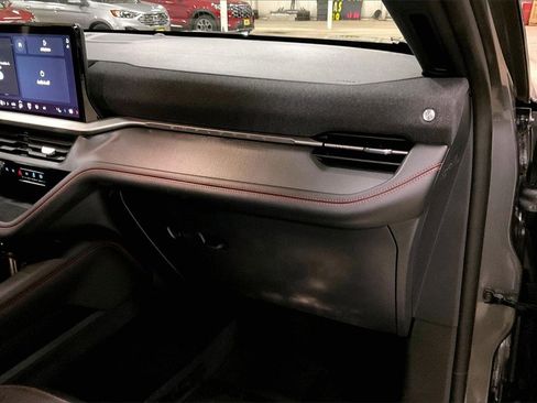 Certified 2025 Ford Explorer ST-Line w/ ST-Line Street Pack image 15