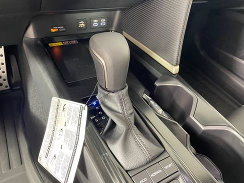 New 2026 Toyota Camry SE FWD image 4