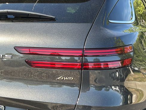 Certified 2026 Genesis GV70 2.5T AWD/4WD image 13