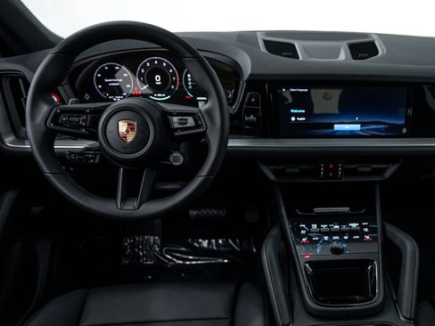 New 2026 Porsche Cayenne image 13