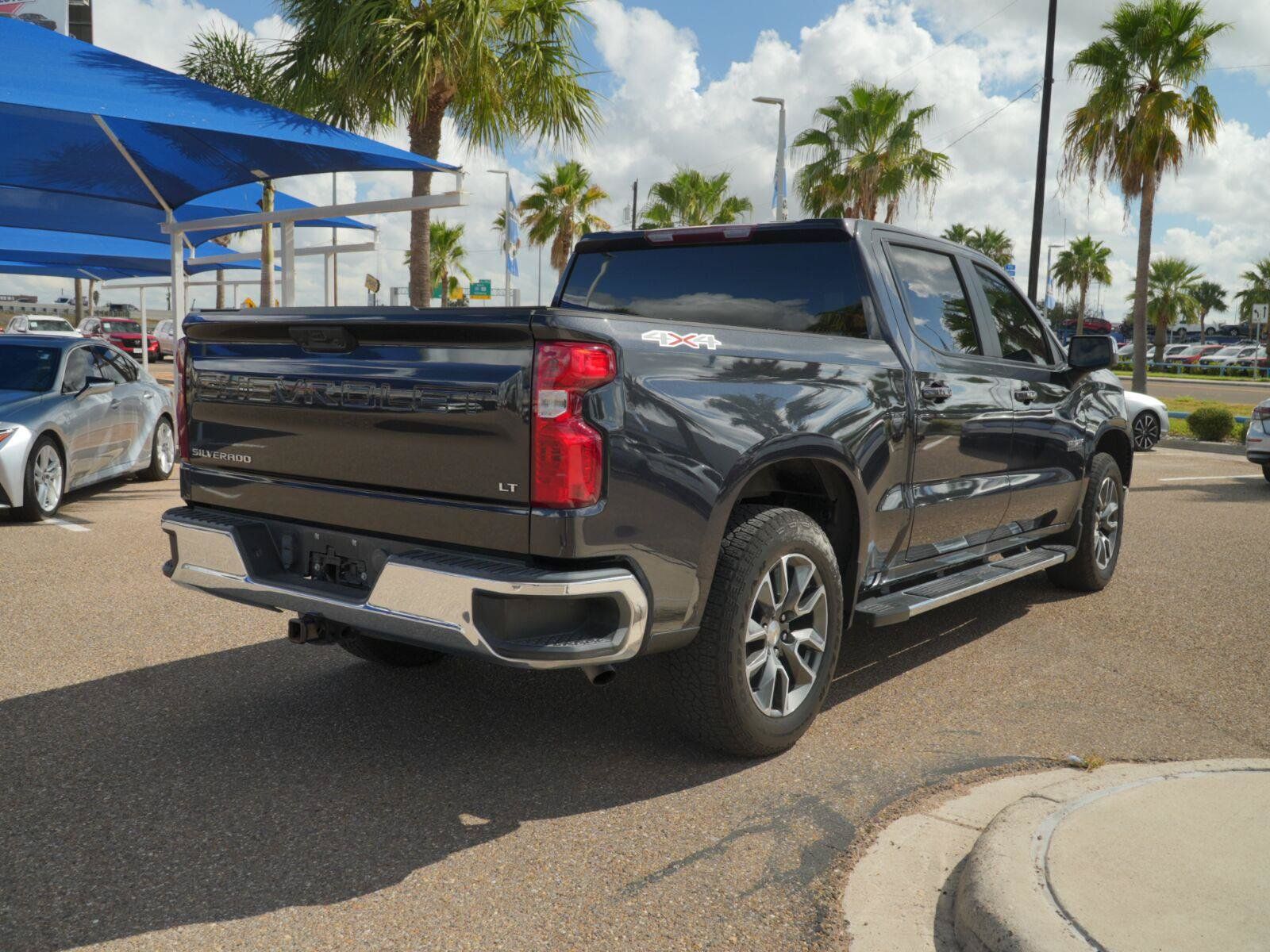 Used 2023 Chevrolet Silverado 1500 LT AWD/4WD image 5