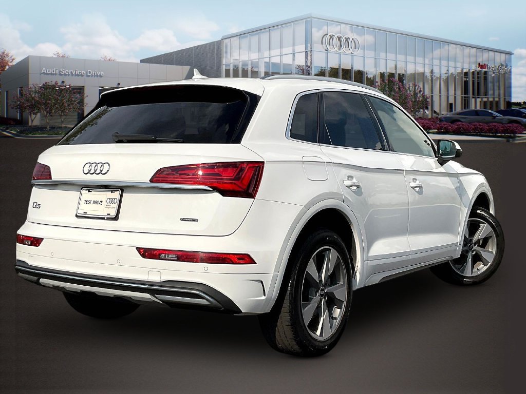 Used 2023 Audi Q5 2.0T Premium Plus w/ Premium Plus Package AWD/4WD image 7