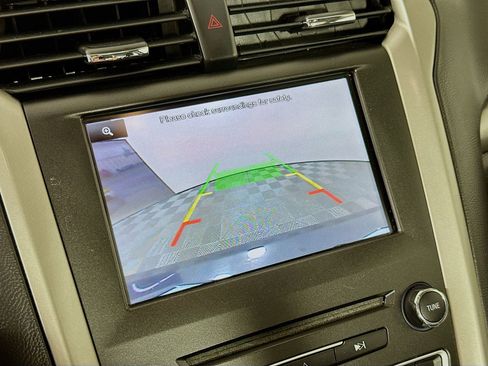 Used 2016 Ford Fusion Energi SE FWD image 14
