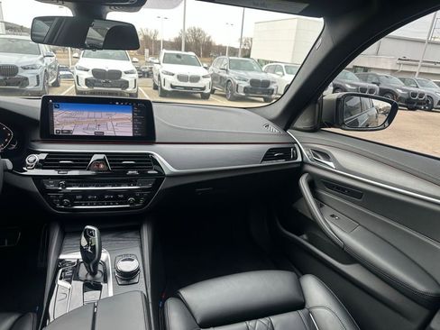 Used 2023 BMW M550i xDrive w/ Executive Package image 23