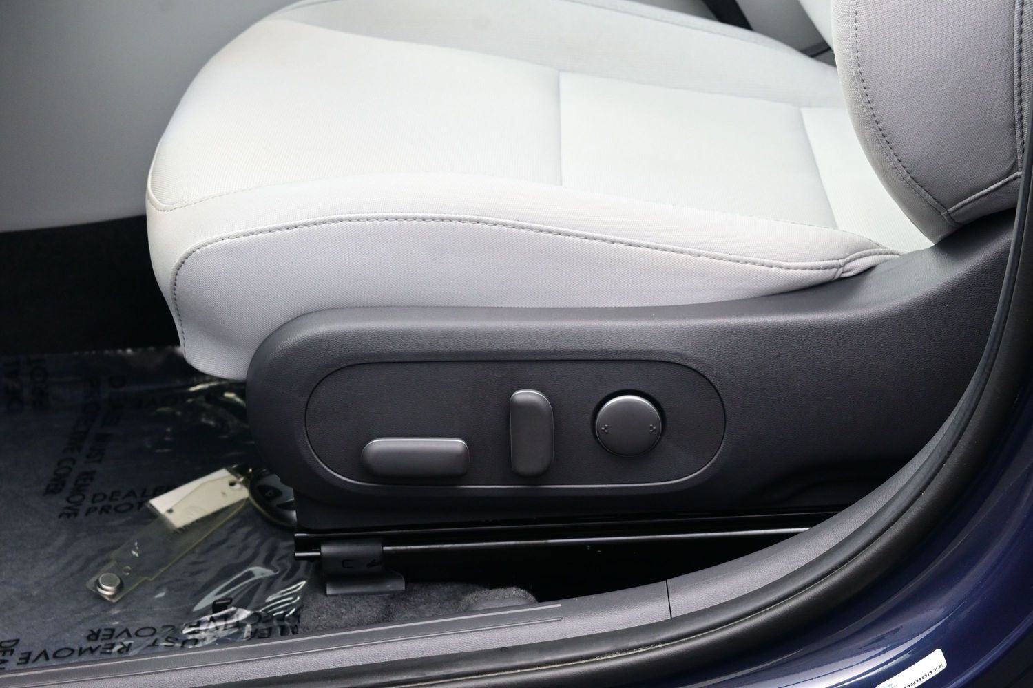 Certified 2025 Hyundai Kona SEL AWD/4WD image 11