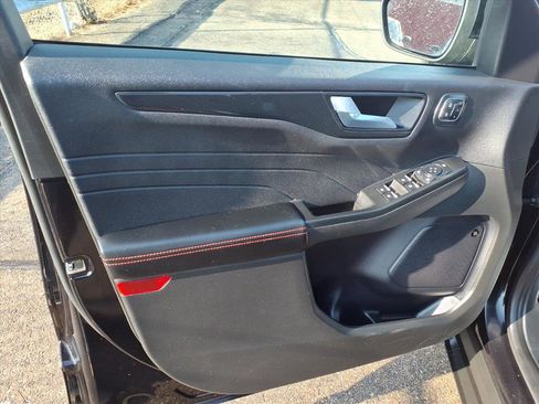 Used 2024 Ford Escape ST-Line Select w/ Tech Pack #2 image 13