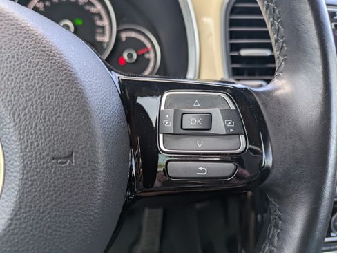 Used 2019 Volkswagen Beetle 2.0T S FWD image 21