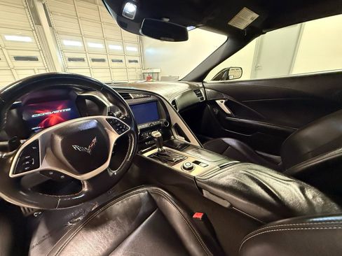 Used 2014 Chevrolet Corvette Stingray Coupe image 12