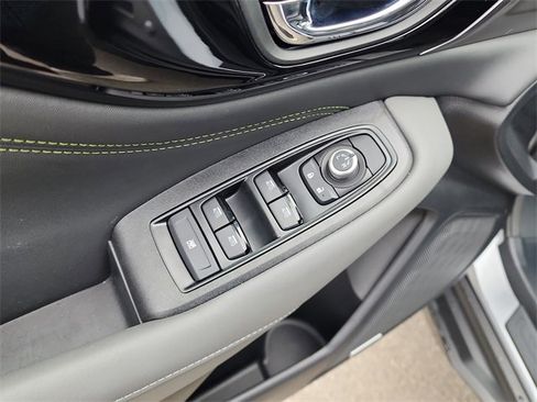 Used 2025 Subaru Outback Onyx Edition image 12