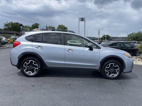 Used 2016 Subaru Crosstrek 2.0i Premium w/ Popular Package #2 AWD/4WD image 4
