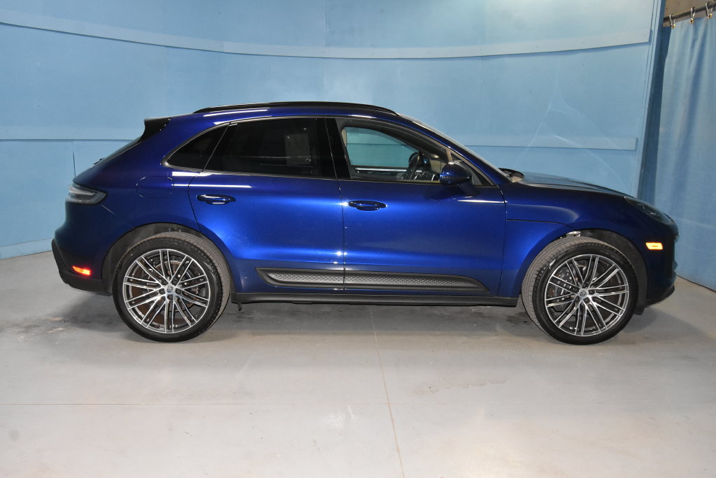Used 2026 Porsche Macan AWD/4WD image 23