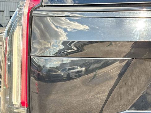 Used 2021 Cadillac Escalade Sport w/ Driver Assist Tech Package image 10