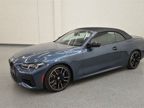 Used 2025 BMW M440i Convertible RWD image 4