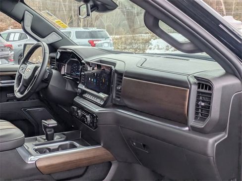 Used 2023 Chevrolet Silverado 1500 High Country image 34