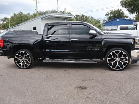 Used 2018 Chevrolet Silverado 1500 LT w/ All Star Edition RWD image 4