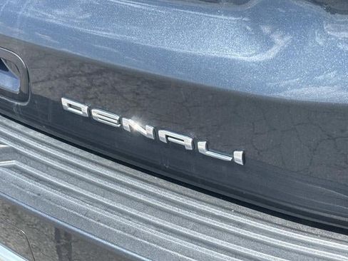 Used 2021 GMC Yukon Denali w/ Denali Premium Package AWD/4WD image 7
