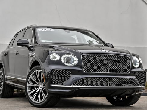 Used 2022 Bentley Bentayga image 1