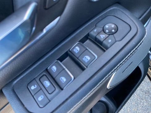 Used 2025 RAM 1500 Laramie w/ Night Edition image 13