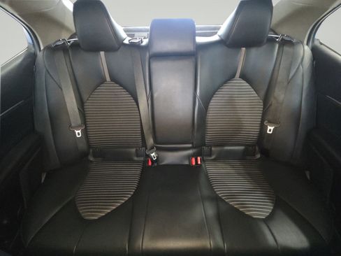 Used 2020 Toyota Camry SE FWD image 25