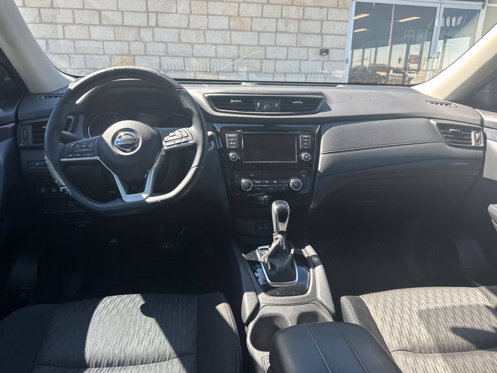 Used 2020 Nissan Rogue SV FWD image 5