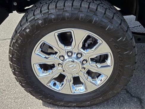 Used 2023 RAM 2500 Limited AWD/4WD image 14
