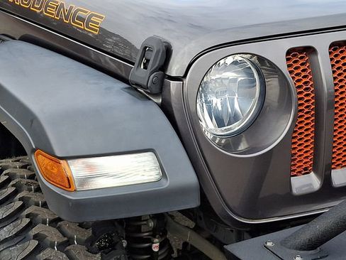 Used 2018 Jeep Wrangler Sport image 10