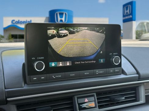 Used 2025 Honda Pilot Sport image 23