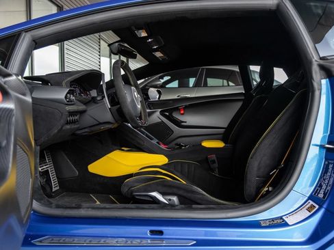 Used 2022 Lamborghini Huracan STO RWD image 17