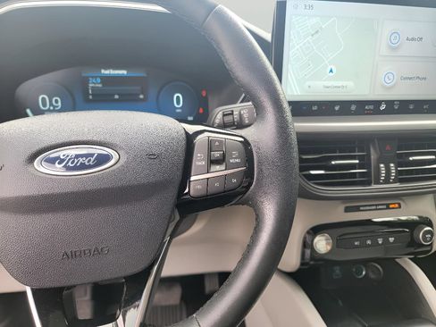 Used 2023 Ford Escape Active w/ Tech Pack #2 AWD/4WD image 18