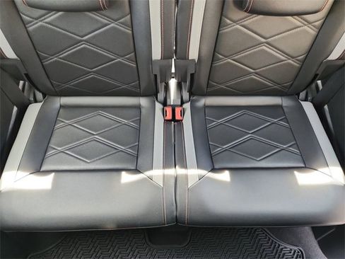 Used 2024 Volkswagen Atlas Peak Edition SE image 34