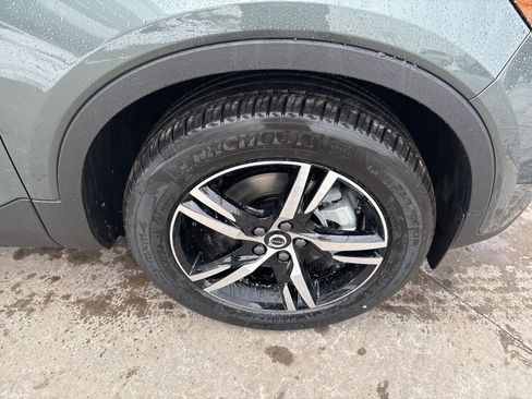 New 2026 Volvo XC40 B5 Core w/ Climate Package AWD/4WD image 13