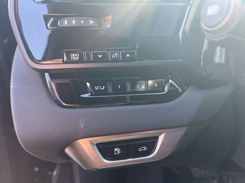 Used 2024 Lexus RX 350 AWD w/ Convenience Package image 9