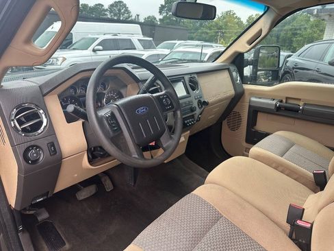 Used 2016 Ford F250 XLT w/ XLT Value Package AWD/4WD image 8