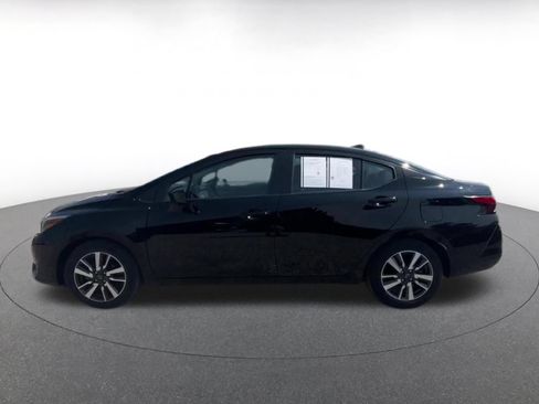 Used 2025 Nissan Versa SV FWD image 8