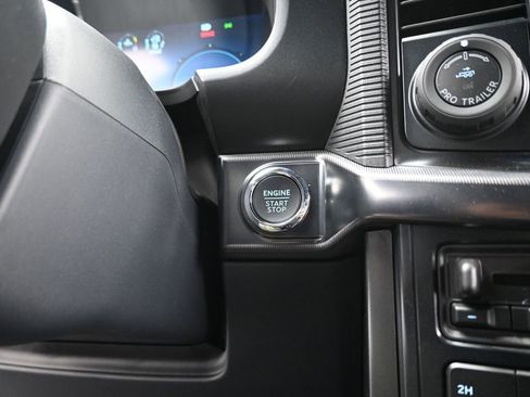 New 2025 Ford F150 Lariat w/ Equipment Group 502A High image 18