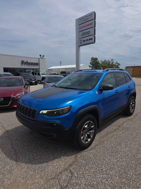 Used 2020 Jeep Cherokee Trailhawk w/ Cold Weather Group AWD/4WD image 1