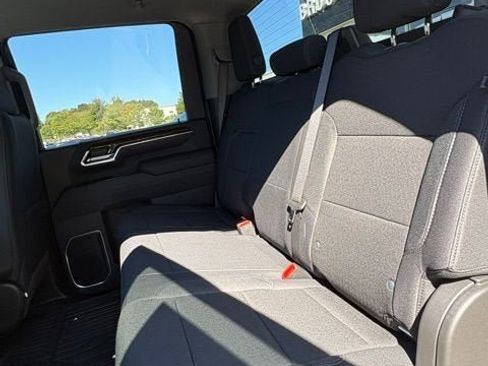 New 2025 GMC Sierra 2500 SLE image 15