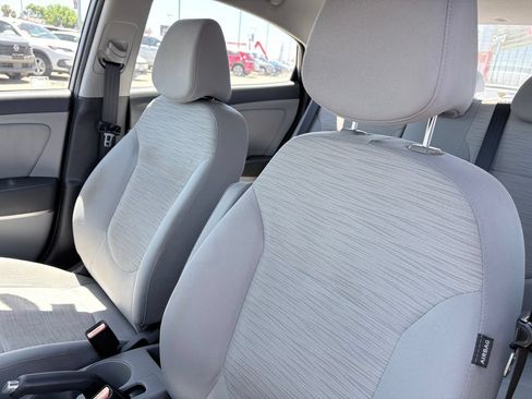 Used 2016 Hyundai Accent SE FWD image 10