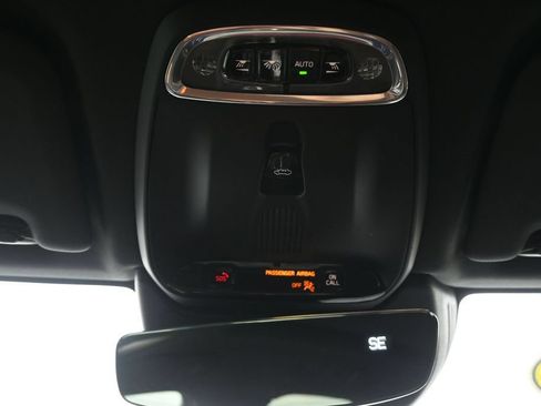 Used 2021 Volvo XC60 T5 Momentum w/ Protection Package Premier FWD image 29
