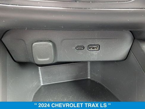 Certified 2024 Chevrolet Trax LS w/ LS Convenience Package image 24