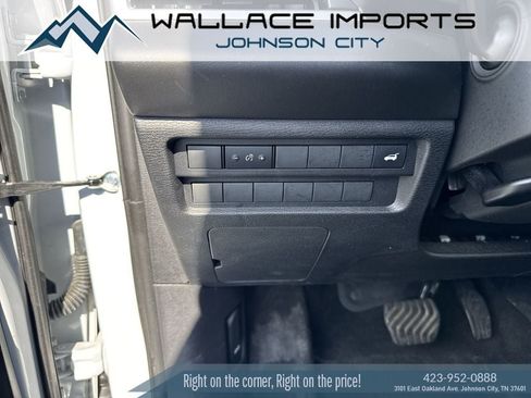 Used 2025 Mitsubishi Outlander AWD image 32