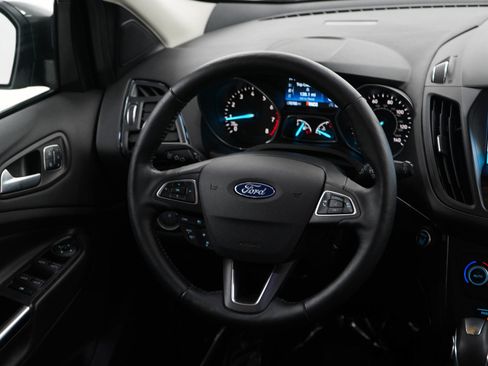 Used 2019 Ford Escape Titanium AWD/4WD image 14