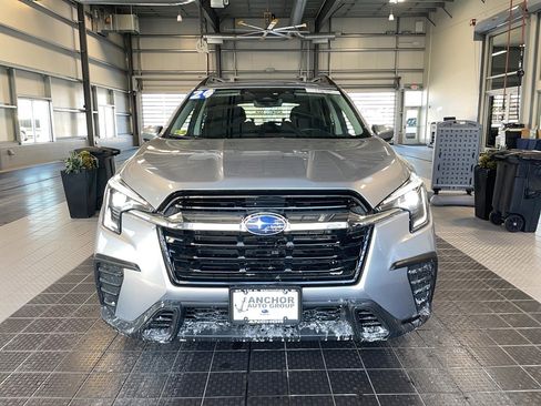 Used 2024 Subaru Ascent Premium w/ Convenience Package image 2