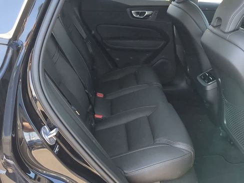 Used 2025 Volvo XC60 B5 Ultra AWD/4WD image 19