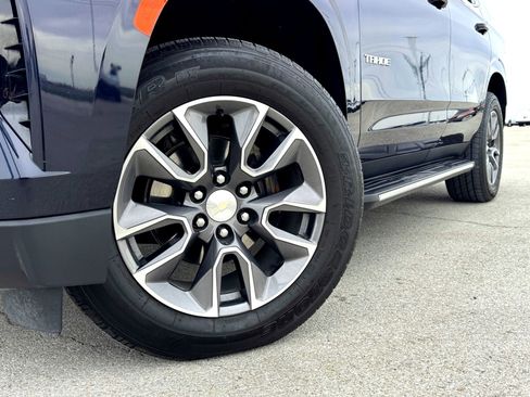 Used 2022 Chevrolet Tahoe LT w/ Luxury Package image 2