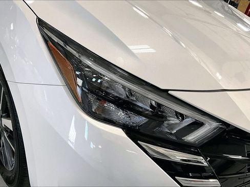 Certified 2025 Nissan Versa SV w/ Trunk Package image 27