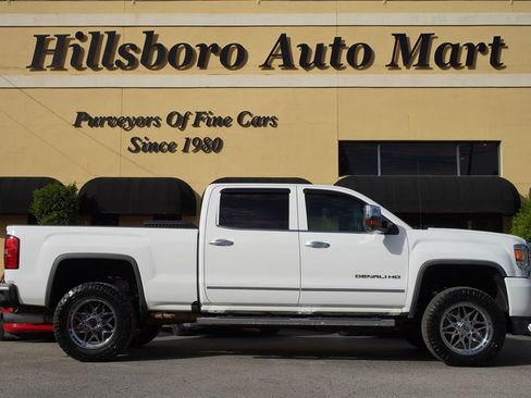 Used 2016 GMC Sierra 3500 Denali w/ Duramax Plus Package image 4