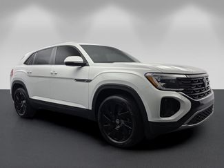 Used 2024 Volkswagen Atlas Cross Sport SE FWD video 1
